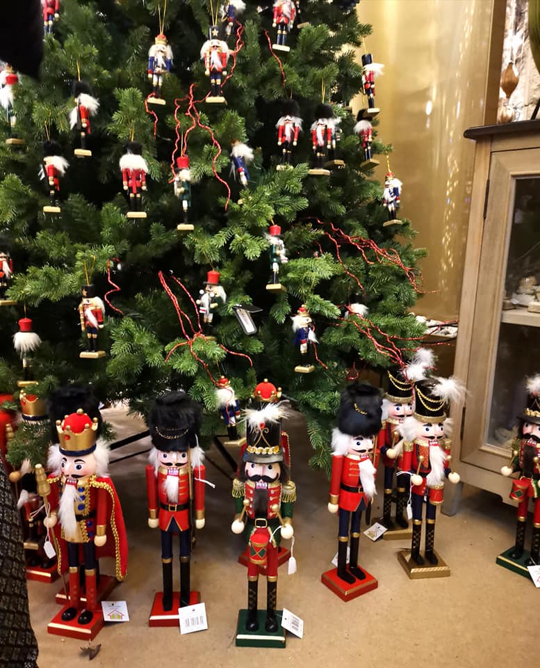 Alberi di Natale Deco Ornamenti Natalizi in Legno Schiaccianoci Natale Decorazioni Natalizie Soldatini con Pupazzi 12cm 6pcs 