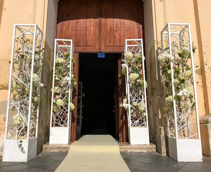 5 idee per addobbare ingresso Chiesa