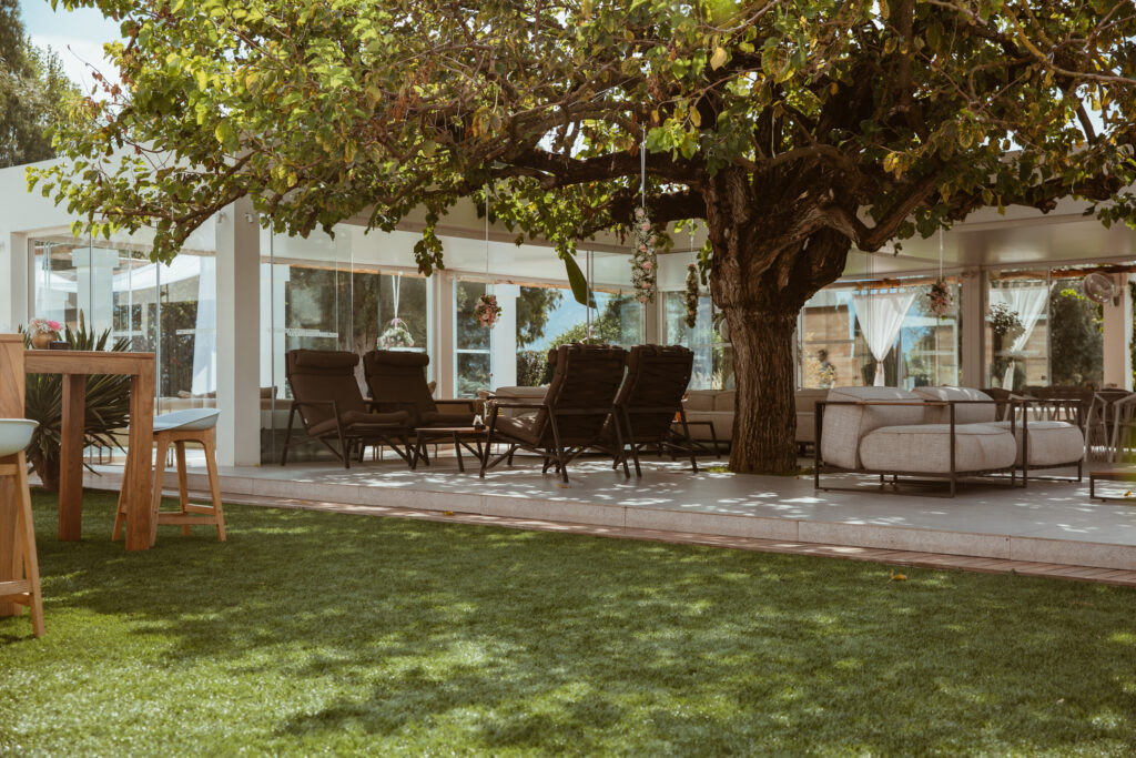 L'aperitivo E Finger Food Per L'accoglienza Degli Ospiti Al Matrimonio In Spiaggia